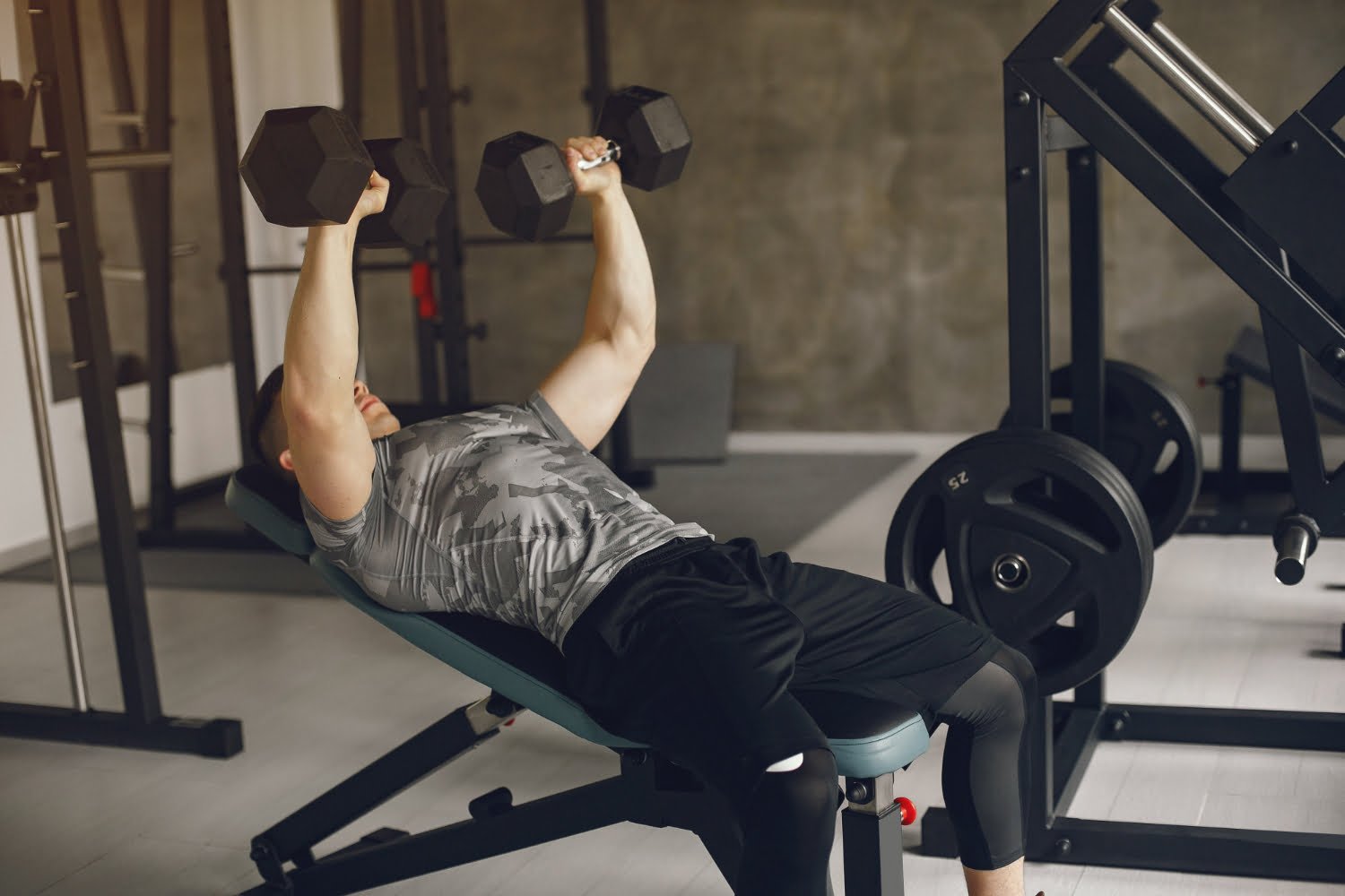 Maximize Muscle Gain with Tri-Set Training | Fitness Insights 1